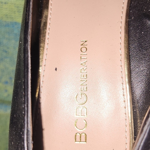 BCBG Elegant Black Wedge Peep-Toe Shoes - Picture 4 of 4